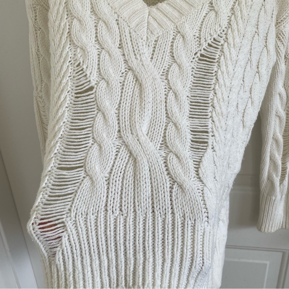 Express Distressed V-neck Asymmetrical high-low Sweater Size M - Picture 10 of 11